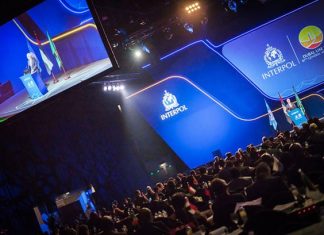 СКАНДАЛ НА СЕДНИЦИ ГЕНЕРАЛНЕ СКУПШТИНЕ ИНТЕРПОЛА: Албанац насрнуо на члана српске делегације